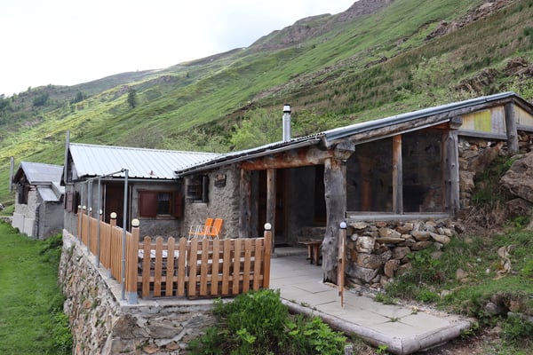 Alpine Idylle pur - naturverbundener Rückzugsort auf der Bachalp (VS) 1