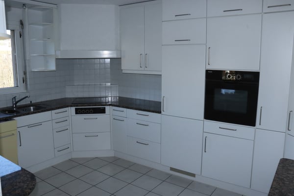 Grosse 4.5 Zimmerwohnung an sensationeller Lage 4