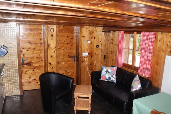 Charmanter Walliser Stadel mit Panorama und Garage in Oberems 3