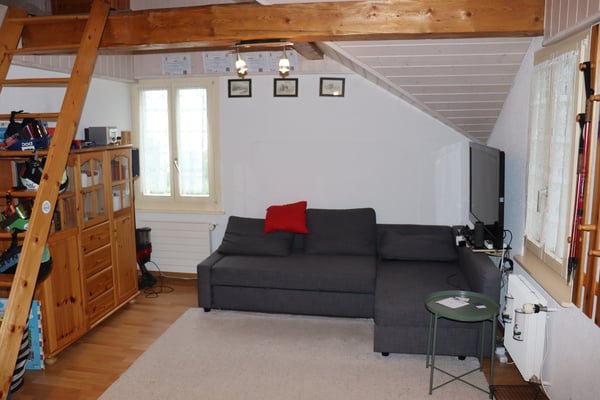 3.5-Zimmer-Wohnung mit Panorama-Aussicht in ruhiger Lage 8