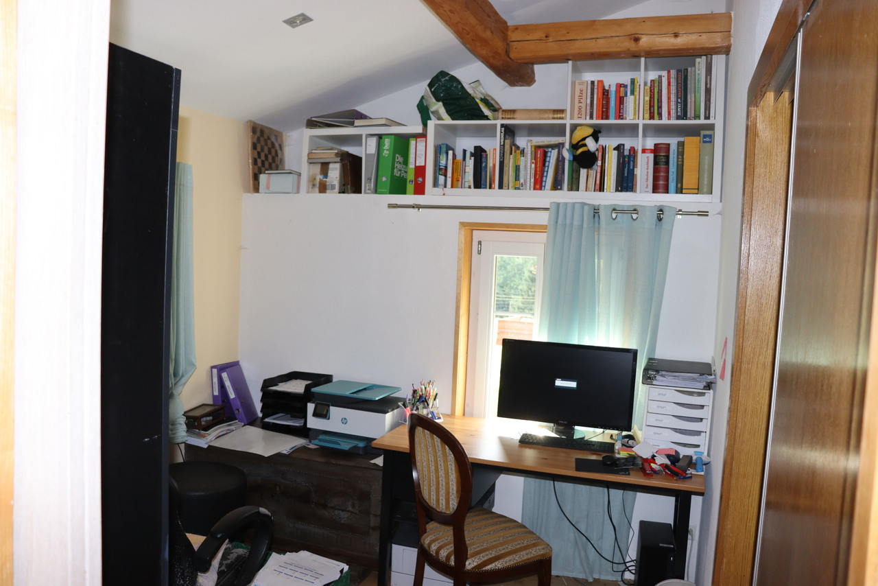 Immobilie in Saxeten - Kernrenoviertes 4.5-Zimmer-Haus mit Galerie in Saxeten! - Bild 12