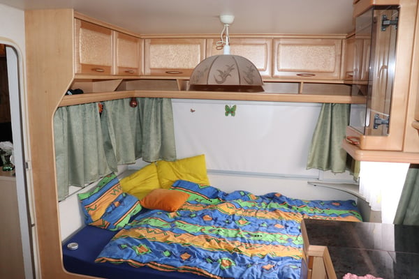 Charmantes 2.5-Zimmer-Campinghaus mit Sonnenterrasse in Raron VS 12