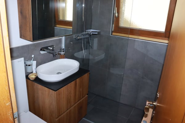 Grosszügiges Wohnen mit modernem Charme und extra Ankleidezimmer! 9