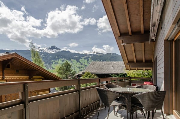 1.5-Zimmer-Dachgeschosswohnung, Chalet Bäreggblick 15