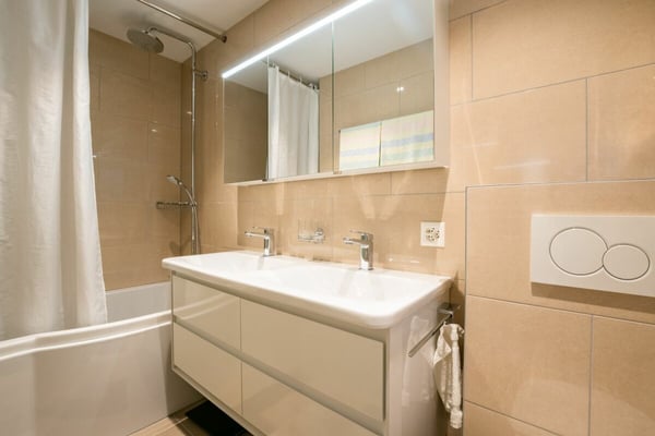 Moderne 1.5-Zimmer-Ferienwohnung, Almisgässli 12