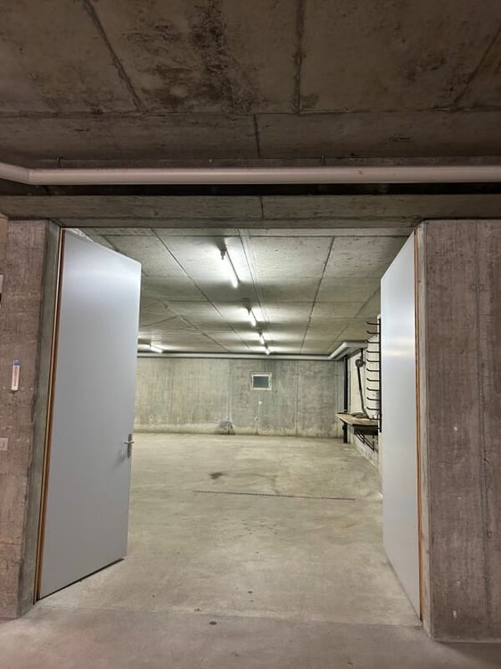 Grosszügiger Multifunktions- und Lagerraum, Olympia Grund 3