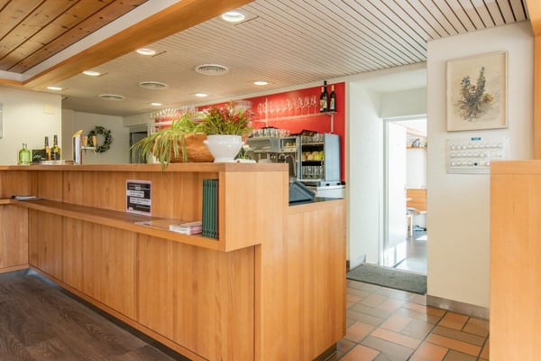 Historisches Berghotel Schwarenbach inmitten der imposanten Berner Alpen am Gemmipass 8