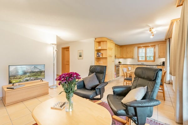 Komfortable Erdgeschosswohnung mit Bergblick, Chalet Nagano 11