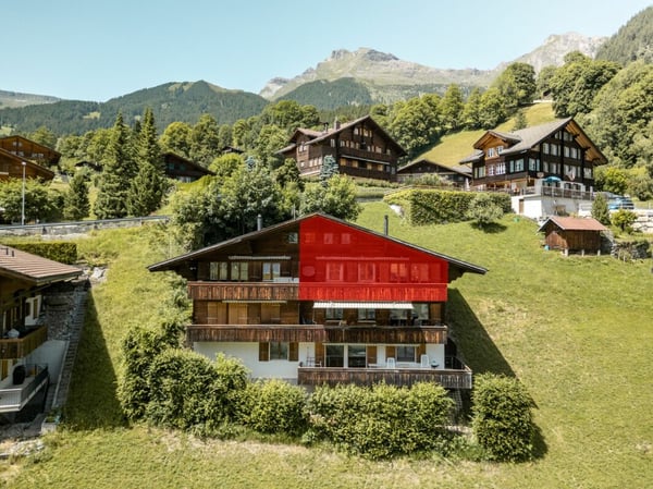 Gepflegte 1.5-Zimmer Dachwohnung am sonnigen Herrschaftsweg 2