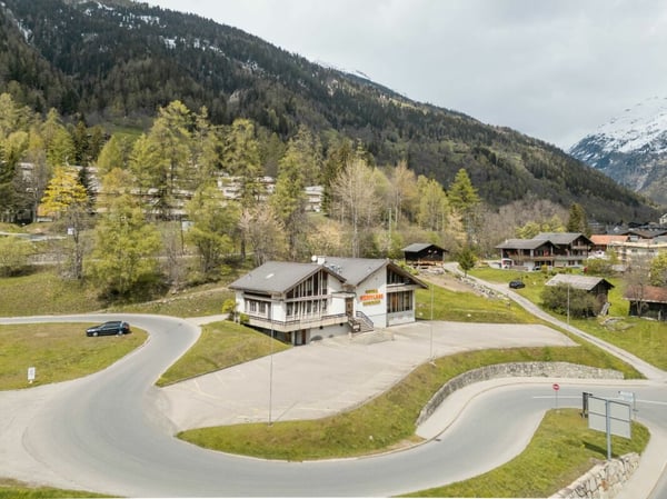 Bauland an sonniger Lage im aufstrebenden Bezirk Goms 3