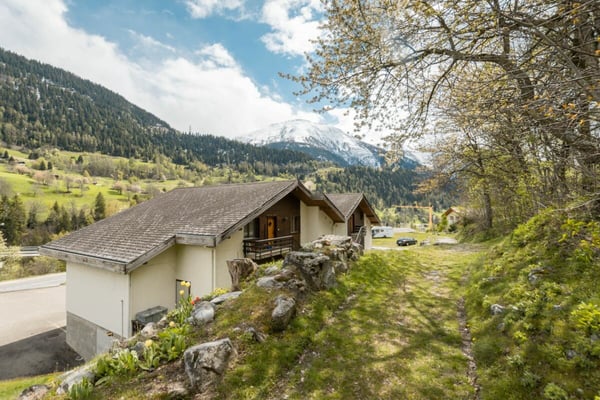 Bauland an sonniger Lage im aufstrebenden Bezirk Goms 5