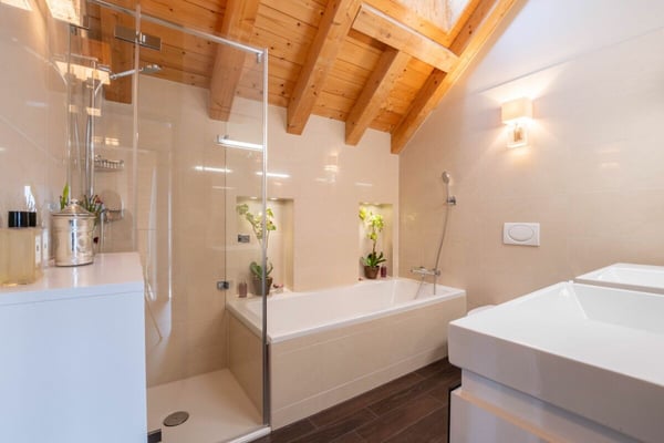 1.5-Zimmer-Maisonettewohnung in Andermatt 10