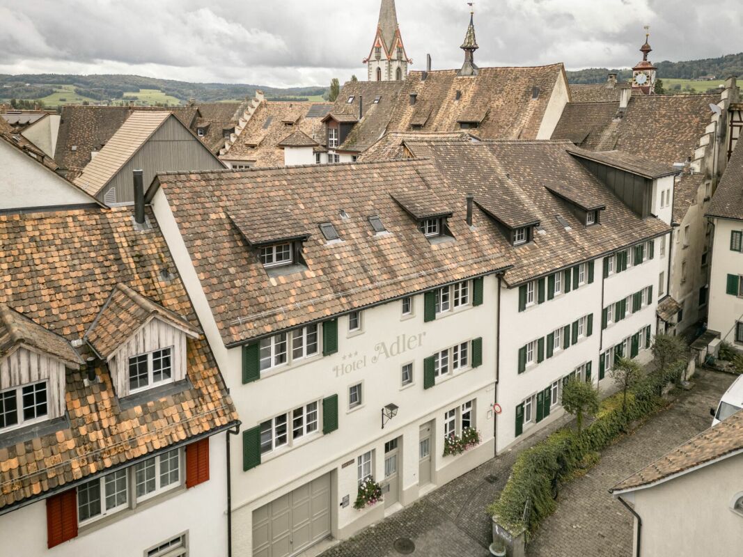 Hôtel Charmant Adler dans le touristique Stein am Rhein