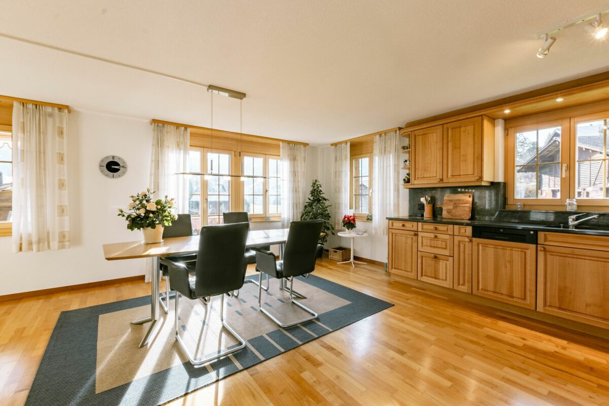 Appartement 4.5 pièces spacieux dans le chalet Gemel avec vue sur la montagne