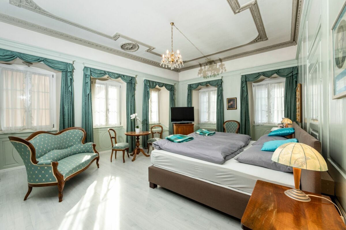 Hotel Restaurant Zum Schwarzen Löwen in Altdorf