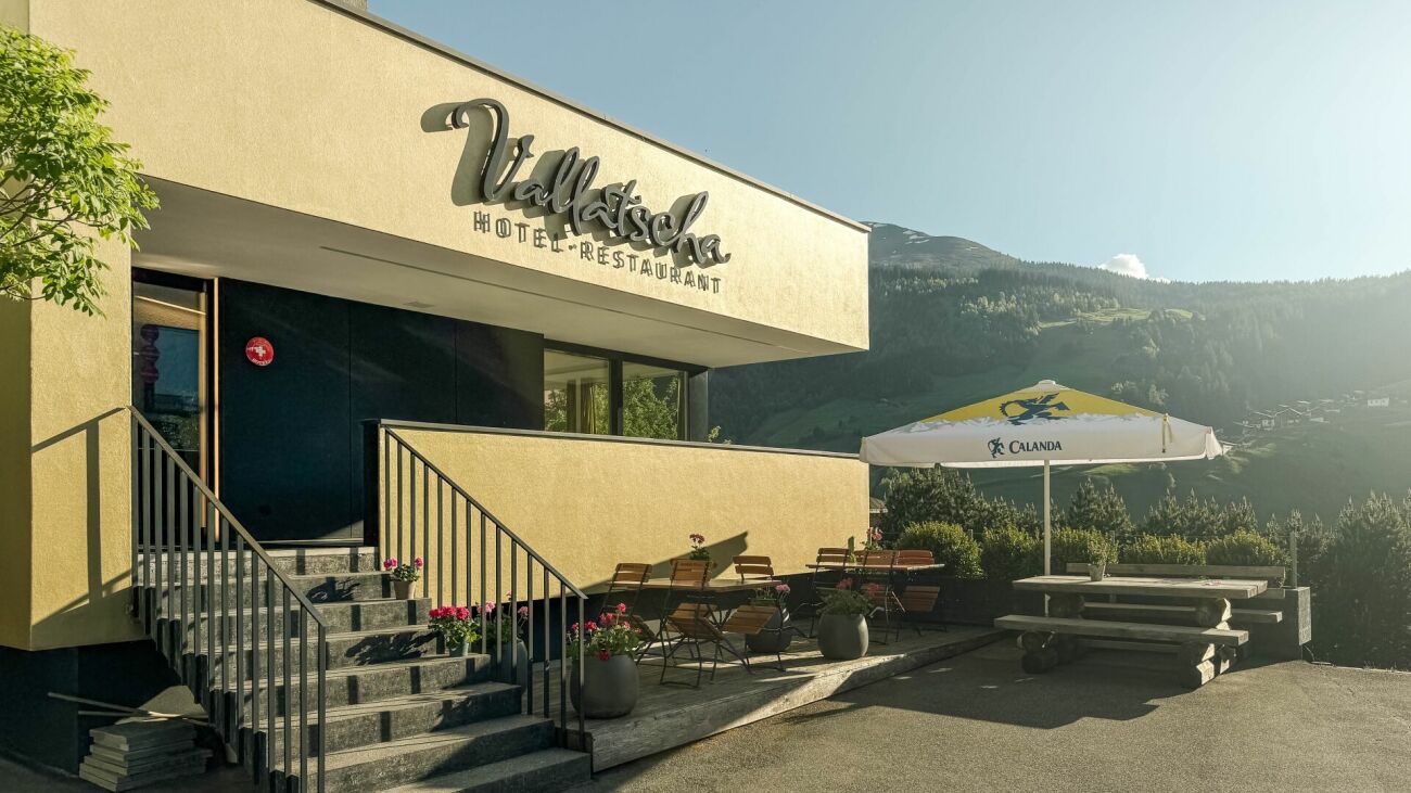 Stilvolles Hotel Vallatscha bei Disentis am Lukmanierpass