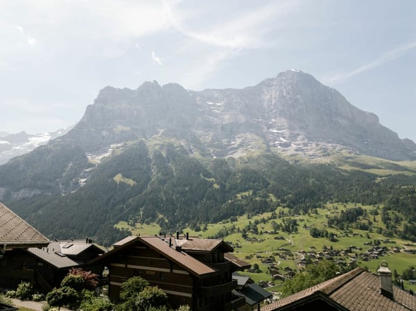 Die exklusive 8.5-Zimmerwohnung mit Galerie, Chalet Silberblume 34