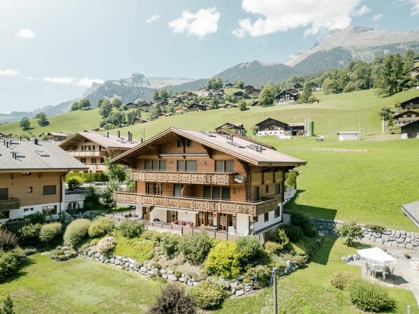 Terrassenwohnung mit Bergblick - 4.5-Zimmer-Erstwohnung im Chalet Aquila 20
