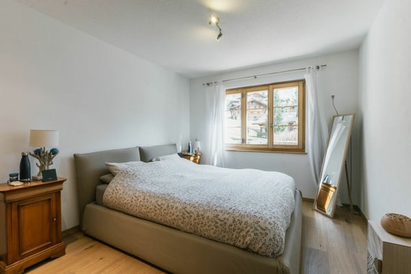 Terrassenwohnung mit Bergblick - 4.5-Zimmer-Erstwohnung im Chalet Aquila 9