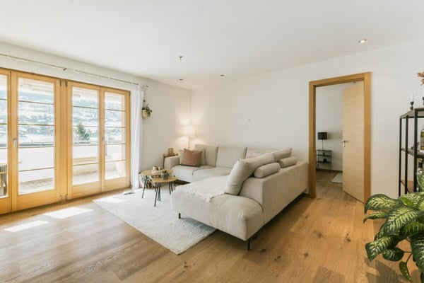 Terrassenwohnung mit Bergblick - 4.5-Zimmer-Erstwohnung im Chalet Aquila 5