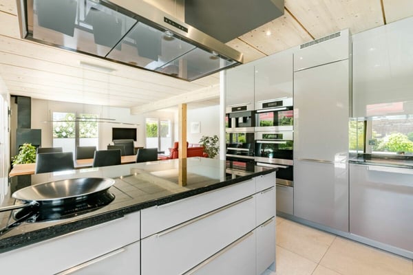 Exklusives Einfamilienhaus mit Pool in Hofstetten 3
