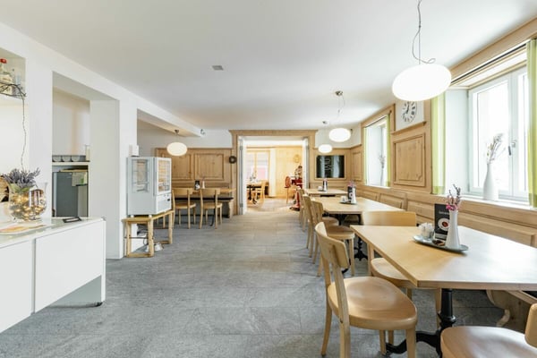 Stilvolles Hotel Vallatscha bei Disentis am Lukmanierpass 2