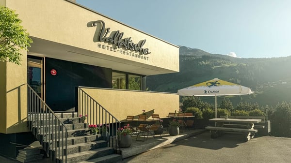 Stilvolles Hotel Vallatscha bei Disentis am Lukmanierpass 13