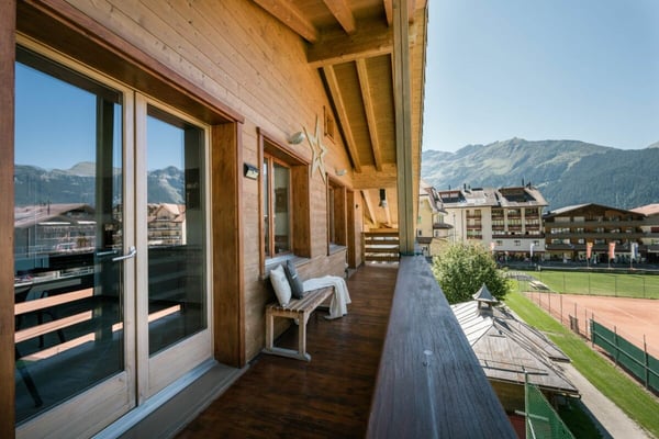 Ski-in/Ski-out Penthouse in Wengen 24