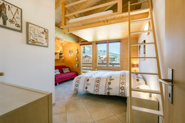 Ski-in/Ski-out Penthouse in Wengen 12
