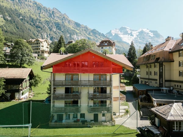 Ski-in/Ski-out Penthouse in Wengen 2