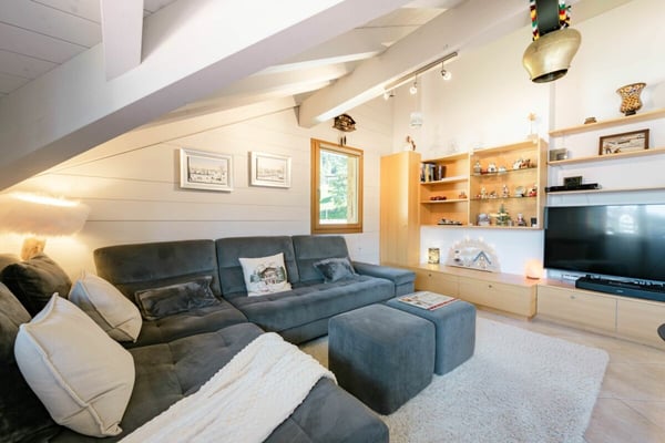 Ski-in/Ski-out Penthouse in Wengen 6