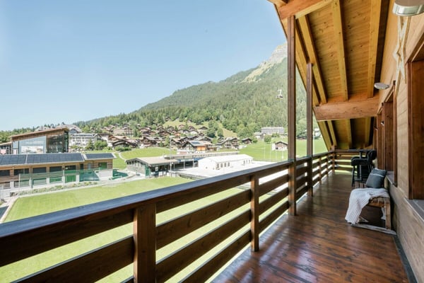 Ski-in/Ski-out Penthouse in Wengen 25