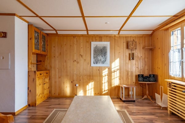 3.5-Zimmerwohnung im Dachgeschoss, Chalet Tambour 1