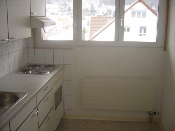 1 1/2 Zimmer-Wohnung im 3. OG ohne Balkon 3