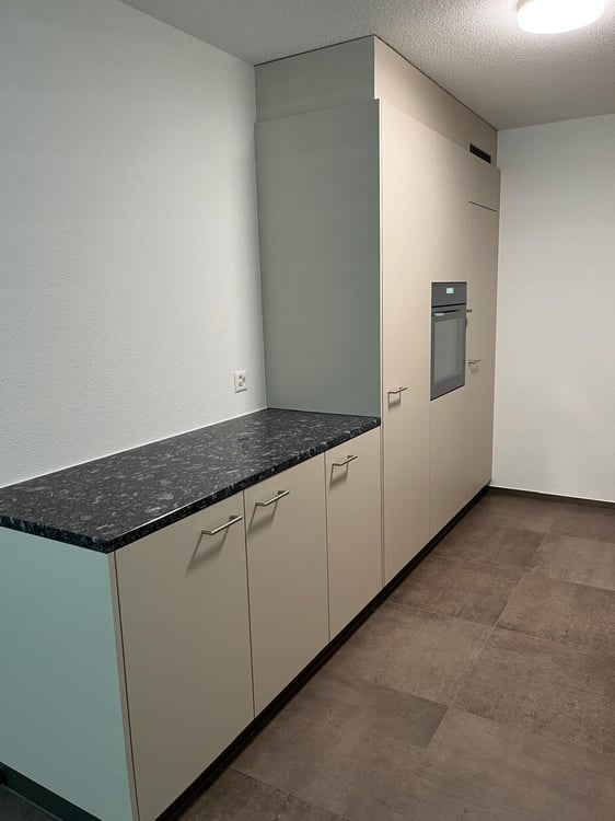 Helle 4.5-Zimmer-Wohnung mit Balkon und schöner Aussicht in Zuchwil 2