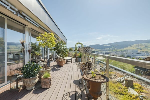 Moderne Attikawohnung mit traumhafter Weitsicht 1