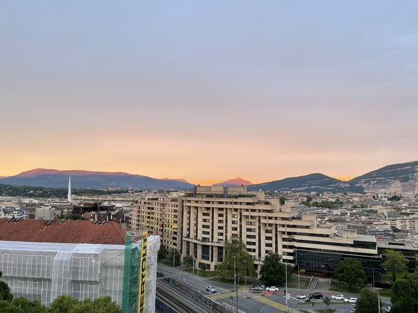 APPARTEMENT 4 PIÈCES À GENÈVE - SAINT-JEAN/CHARMILLES, MEUBLÉ, DURÉE D 9