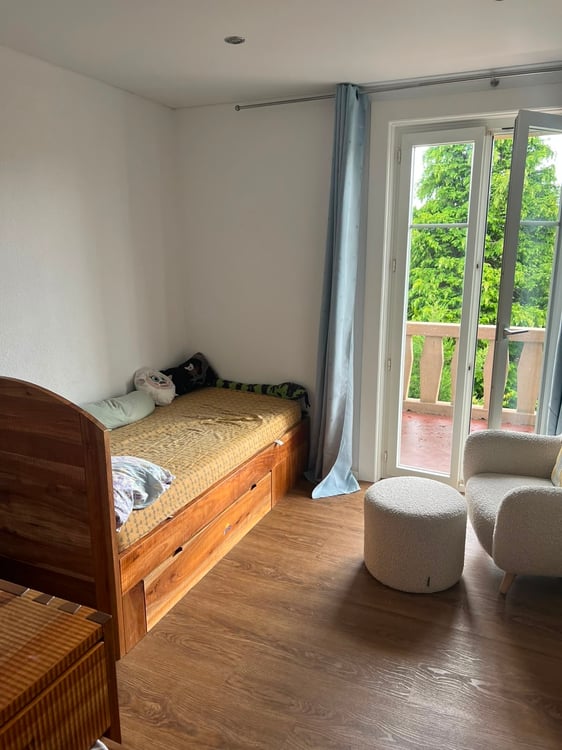 MAISON 6½ PIÈCES À LA NEUVEVILLE (BE), MEUBLÉ, DURÉE DÉTERMINÉE 10