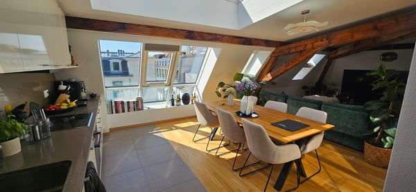 APPARTEMENT MANSARDÉ 3½ PIÈCES À LAUSANNE - CENTRE-VILLE, MEUBLÉ, DURÉ 1