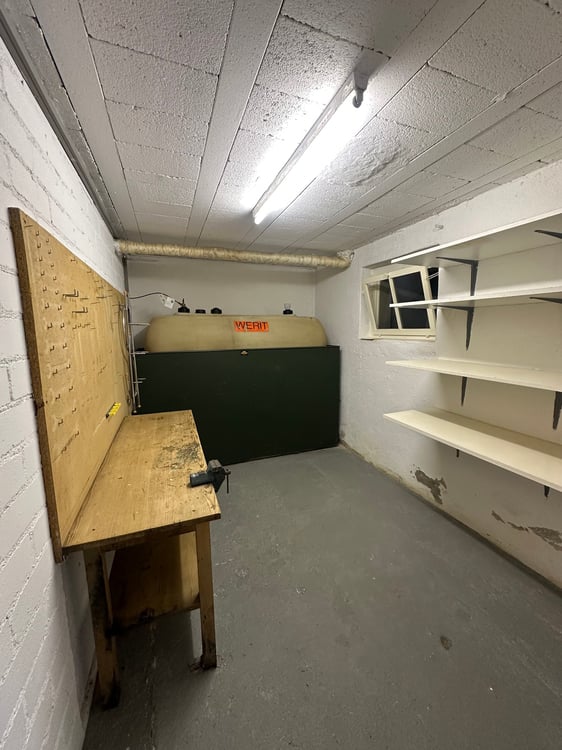 Doppeleinfamilienhaus in Hofstetten-Flüh – Renovationsobjekt an guter Lage 24