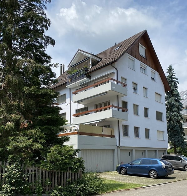 Frisch Sanierte - 9.5 Zimmer-Maisonette-Dachwohnung mit 310m2 1