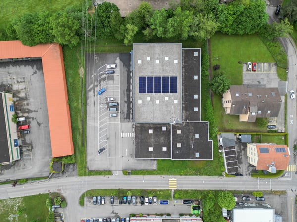 Gewerbeliegenschaft mit Hochregal-Lager 3