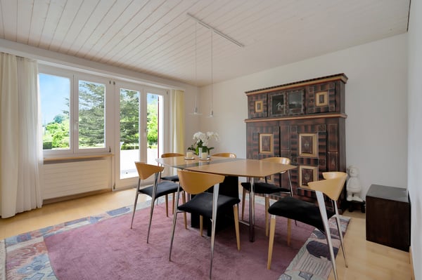 Freistehendes 5.5- Zimmer EFH mit Garten 6