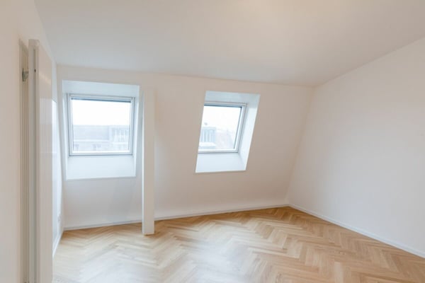 Modern ausgestattete 1 1/2-Zimmer-Maisonette-Dachwohnung im Zentrum des Gundeli 4