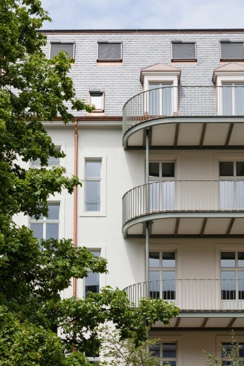 Modern ausgestattete 1 1/2-Zimmer-Maisonette-Dachwohnung im Zentrum des Gundeli 1