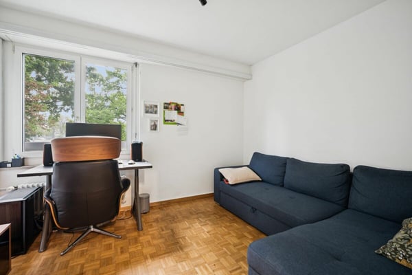 Moderne, komfortable 4½-Zimmer-Wohnung mit grosszügigem Südbalkon und Einstellhallenplatz 4
