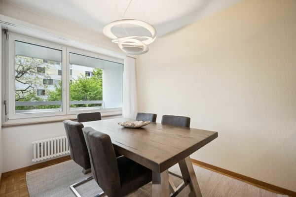 Moderne, komfortable 4½-Zimmer-Wohnung mit grosszügigem Südbalkon und Einstellhallenplatz 2