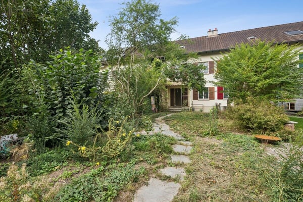 3.5-Zimmer-Reiheneinfamilienhaus mit grossem Garten und bestehender Baubewilligung in Riehen 2