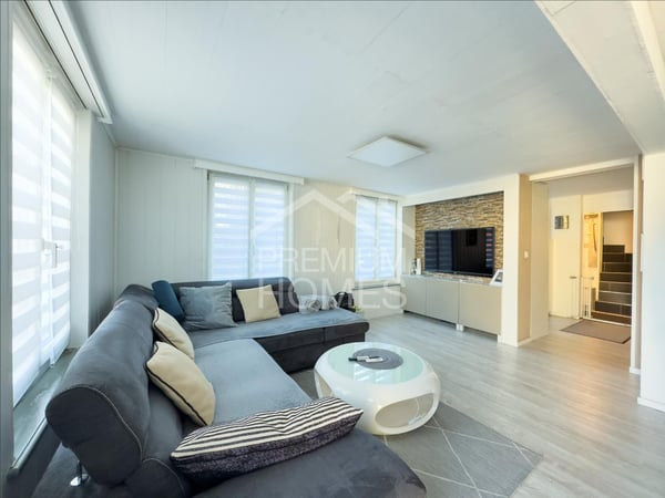 EIN ZUHAUSE, DAS GESCHICHTEN SCHREIBT 1