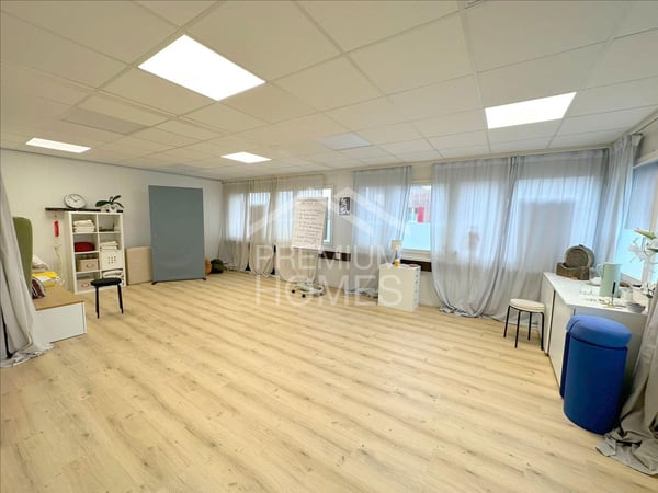 Vollvermietetes Wohn- und Geschäftshaus an ruhiger Lage 2